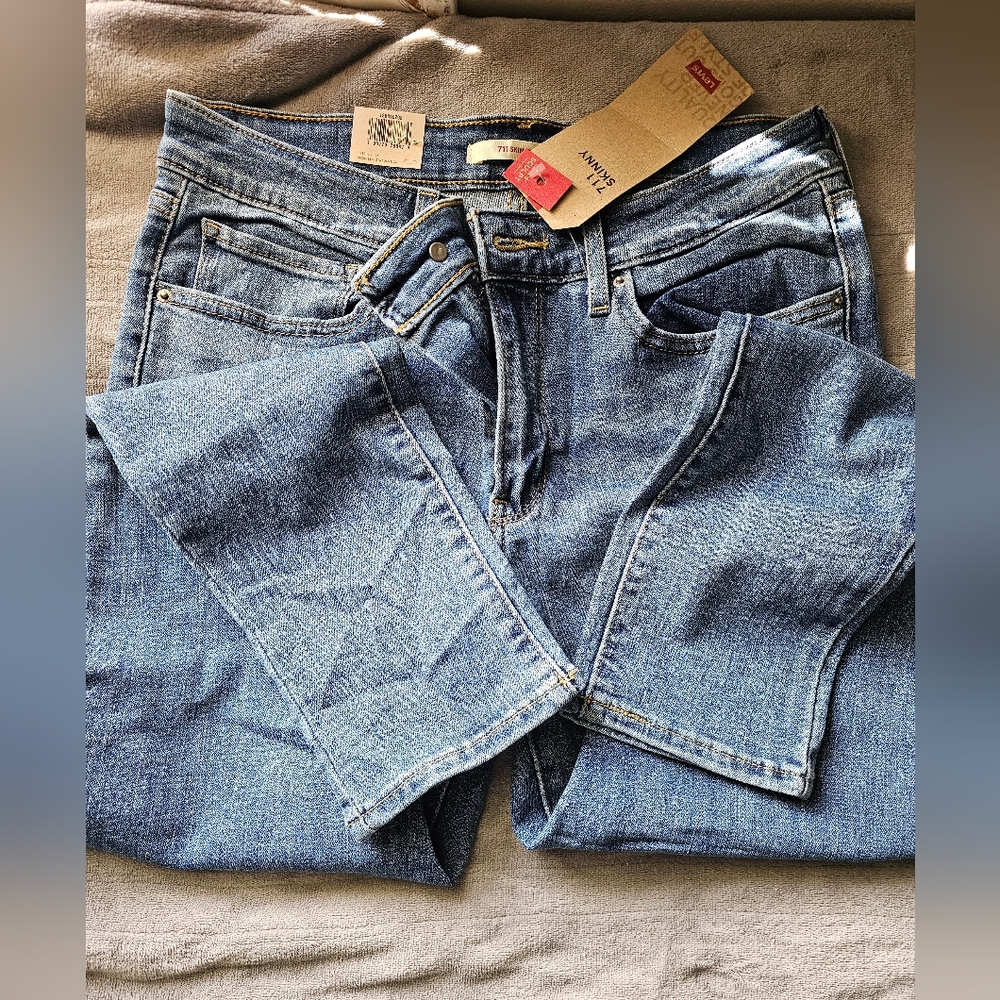Levi's Skinny 711